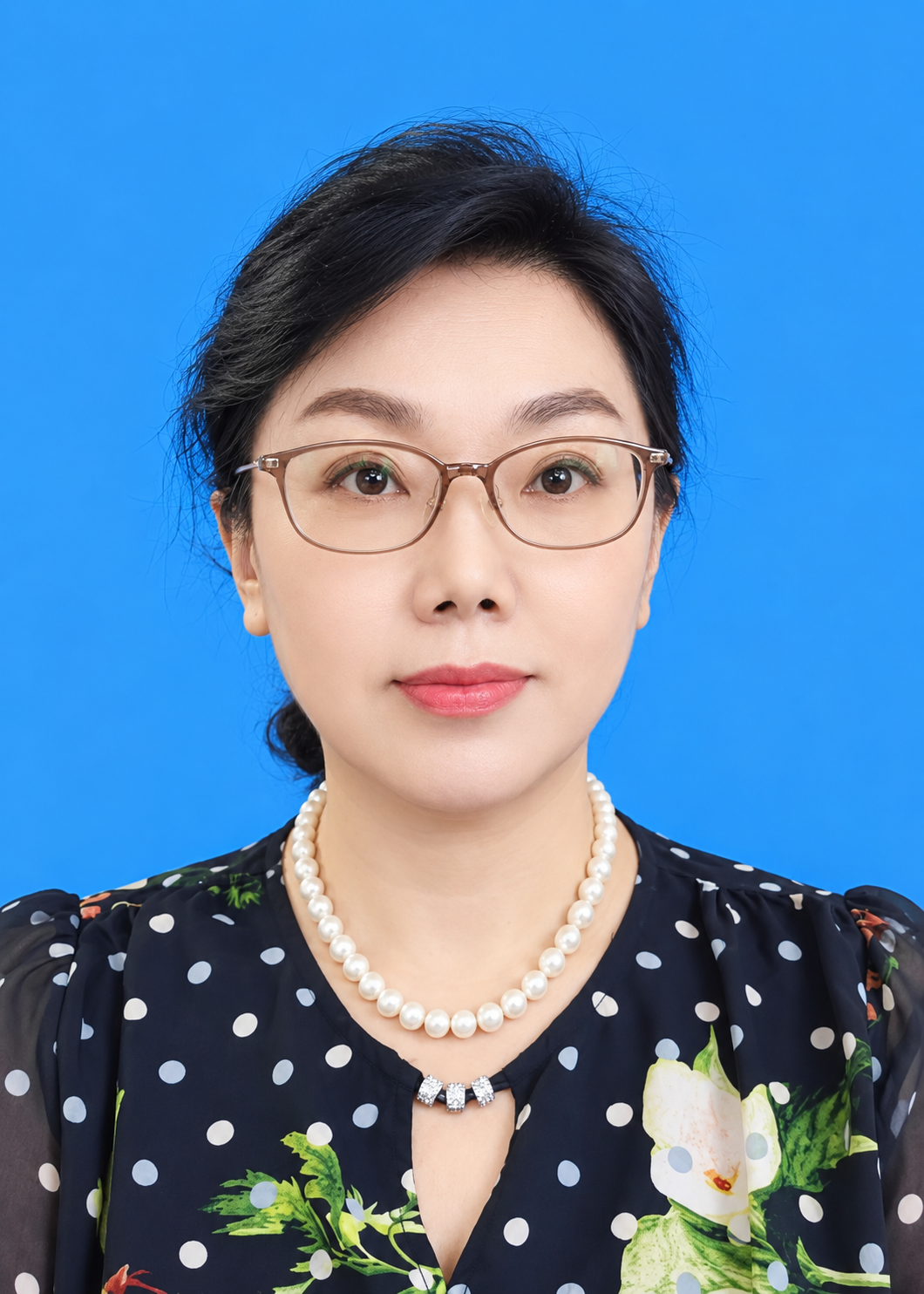艺术名家——冯晓艳女士